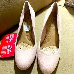 Pink suede 2inch heels never used